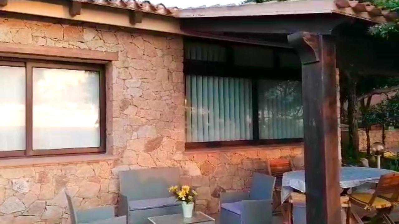 Villetta Dei Ginepri Costa Paradiso Eksteriør bilde